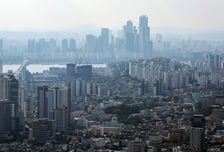"부동산 싹 쓸어 가면 어쩌나"…외국인만 신났다? 규제 '역차별' 지적 썸네일