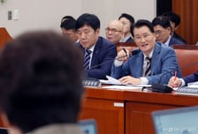 "尹과 같은 철학, 물러나라" "법대로 하겠다" 고성 오간 산자위