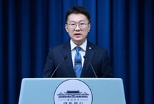 [속보]이상경 국토 차관 사과···대통령실 "국민들 목소리 엄중히 듣고 있어"