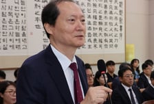 '계엄 당시 안가 회동 의혹' 이완규 전 법제처장, 증인 선서 거부