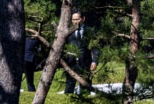 故 이건희 회장 5주기…'조용한 추모' 이재용, 홀로 묘소 한 바퀴