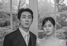 "저희 결혼합니다" 김원훈, 엄지윤 웨딩 화보 공개…숏박스 '장기연애' 엔딩?