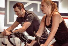 리복, 글로벌 피트니스 커뮤니티 'F45 트레이닝' 운동복 만든다