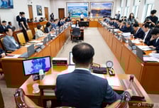 인천공항 "줄 안 서는 공항 위해 AI로 여객흐름 관리…항공노선 다변화"