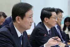 이찬진 "은행권, 서민금융 인색·법률비용 많아…비교공시 적극 검토"