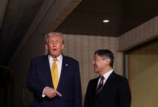 트럼프, 6년 만에 일왕 회담…"다시 만나 반가워"