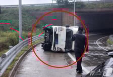 "각박한 세상 이런 분이"…폭우 속 사고 차량서 여성 구한 영웅들