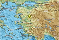 아파트 무너져…튀르키예 서부 2달여만에 또 규모 6.1 강진