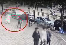 킥보드 돌진, 딸 지키다 '중태'…"아이 이름 말하자 눈물" 기적적 근황