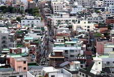 보증 줄이고 감정가 깎고…"HUG 전세보증 제도, 빌라시장 얼렸다"