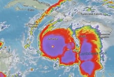 "학교 가지 마, 빨리 대피" 비상…'풍속 252㎞' 허리케인 멀리사 주의보
