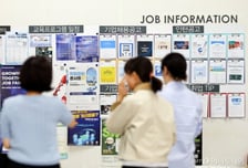 男 운전원·女 매장직원 제일 많아…월급 500만원 이상 늘었다