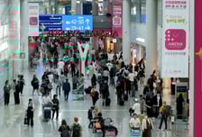 롯데도 철수 후 '괘씸죄'.."남느냐 접느냐" 신세계免 고심 깊은 이유