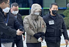 복권 한 장이 부른 '식당 흉기 살인'…"도망 염려" 60대 구속