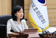 추경호 "50·60대 전화번호 1만건에 80만원…다크웹 심각"