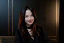 송지효, '구원자'서 더듬은 인간의 어둠 [인터뷰]?
