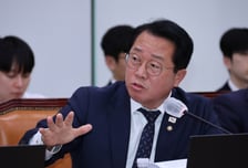 與 "국힘, 윤석열-김건희 증인 채택 막으려 김현지 남편까지 끌어들여"