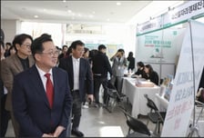 대전시, 하나은행과 '중장년채용박람회' 개최… 구직열기 '후끈'