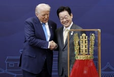 "신라 금관, 트럼프 취향 저격…亞 순방 성과에 '한미 무역합의' 추가"