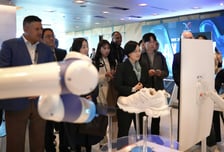 SKAI 관계사, APEC 부대행사서 AI기술 과시…한성숙 중기부 장관 방문