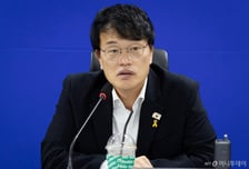 與박주민 "한미 관세협상, 기대 뛰어넘는 결과…車 불확실성 해소"