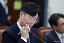 김영훈 노동장관 "새벽배송 금지, 신중해야...소비자 입장 등 고려 필요"