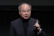 자산 '78조' 손정의, 다시 일본 최고 부자 등극…"올해 248% 자산 증가"