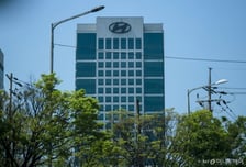 현대차, 3분기 매출 '역대 최대'...영업익은 美 관세로 29% 금감