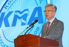 법원 "'전공의 집단행동 지지' 의협회장, 면허정지 처분은 부당"