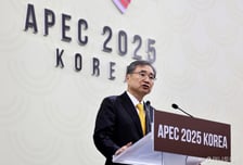 조현 외교장관, APEC '경주선언' 채택? "매우 근접…막판 협상중"