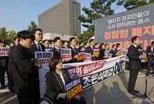 장동혁 등 국힘 지도부, 자정부터 추경호 조사 종료 기다리며 특검 압박