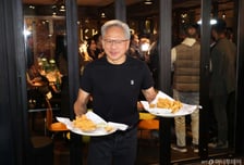 "젠슨 황, 치킨 껍질은 안돼"…콜레스테롤 걱정 없이 먹으려면