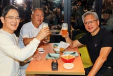 이재용·정의선·젠슨 황, '깐부' 계산 누가?…"다 살게요" 골든벨 울렸다