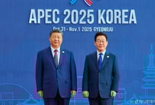 막오른 APEC…이재명 대통령-시진핑, 첫 대면 "황남빵 맛있다"