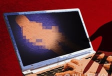 야한 영상 친구들과 공유한 남친 "남자들 다 이래, 분위기 맞춘 것"