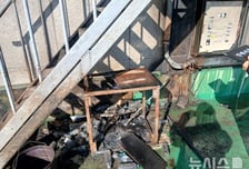 청주 예술의전당 화재, 120명 대피 …"물 담은 페트병, 돋보기 효과"