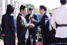 [속보]이재명 대통령, 싱가포르 정상회담 "전략적 동반자 관계 수립, 뜻 깊어"