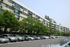 실수로 얻은 압구정 땅 '2조6000억'… "임의 반납 어려워" 현대건설, 법원 권고 이의신청