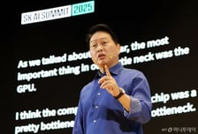 '60만 닉스' 돌파에 최태원 SK 회장 "더 올라가겠죠"