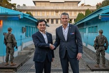 "DMZ서 작전 감명"…美헤그세스, 기관총 경호받고 판문점 JSA 방문[르포]