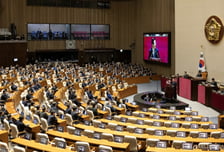 與박홍근, 이 대통령 시정연설 보이콧 국힘에 "정당해산 윤곽 뚜렷해져"