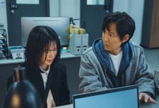 베일 벗은 이정재·임지연 '얄미운 사랑', 무난하지만 아쉽다