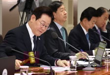 [속보] 국방부 "핵추진 잠수함 연료 공급, 외교부 등과 TF 구성해 추진"