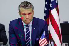 美전쟁장관 "韓핵잠 도입 적극 지원"…주한미군 대만 투입 가능성 시사