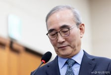 김영섭 '연임 포기' KT 후임 공개모집 착수…전 고객 유심 무상 교체