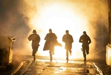 '더 러닝 맨', 도파민 자극할 서바이벌 생중계 액션... 기대감 UP