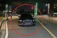 아파트 주차장 막은 '벤틀리', 3시간 넘게 차 안 뺐다…이유 '황당'