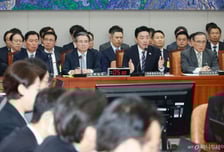 우상호 "김현지 실장, 오전 대통령실 국감 출석하려했지만 국회서 거부돼"