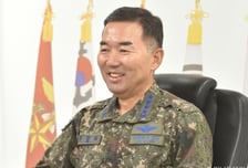 '군서열 1위' 합참의장, 장군 대다수 교체 예고…초유의 軍 물갈이 인사