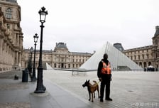 "비밀번호 LOUVRE" 루브르 박물관, '1400억' 보석 털릴만했다